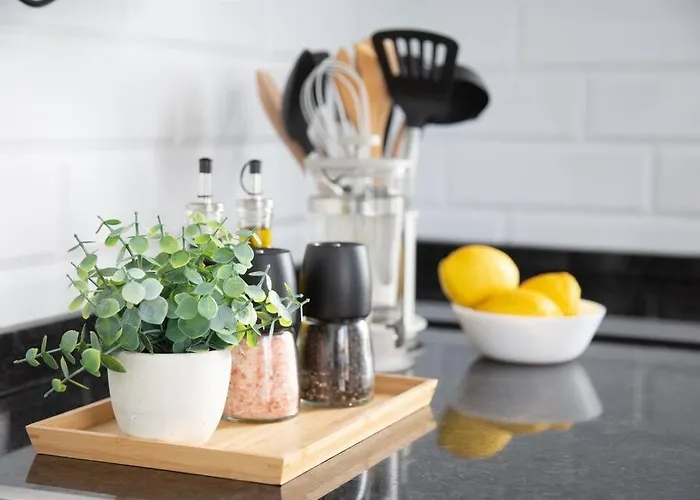 Presente Haven - Walk To Reserve & Town *